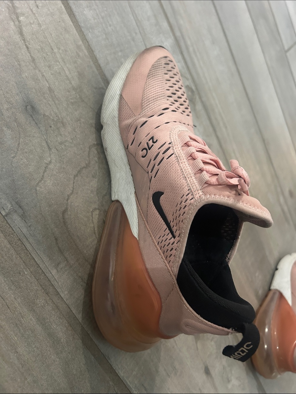 Nike Women's Air Max 270 Peach/Pink Athletic Sneakers - Picture 4 of 4